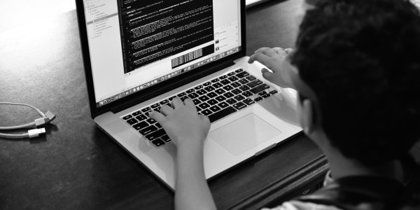 Delitos Informáticos Alcoroches · Pornografía en la Red / Redes Sociales / Internet